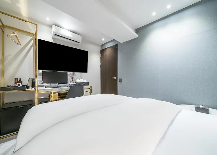 No 25 Dongdaemun * Seul